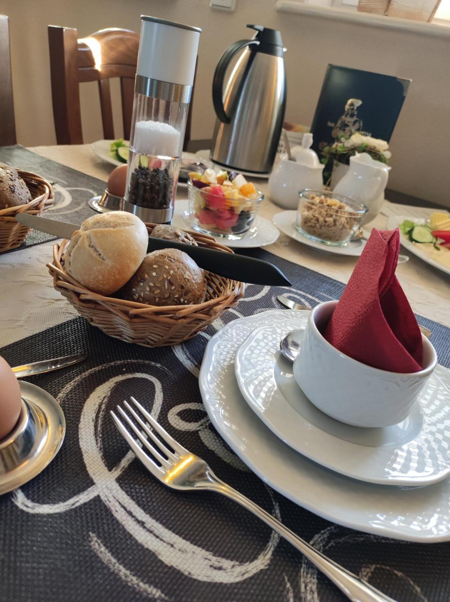 Cafe Im Hof- Bed & Breakfast Streufdorf Exterior foto