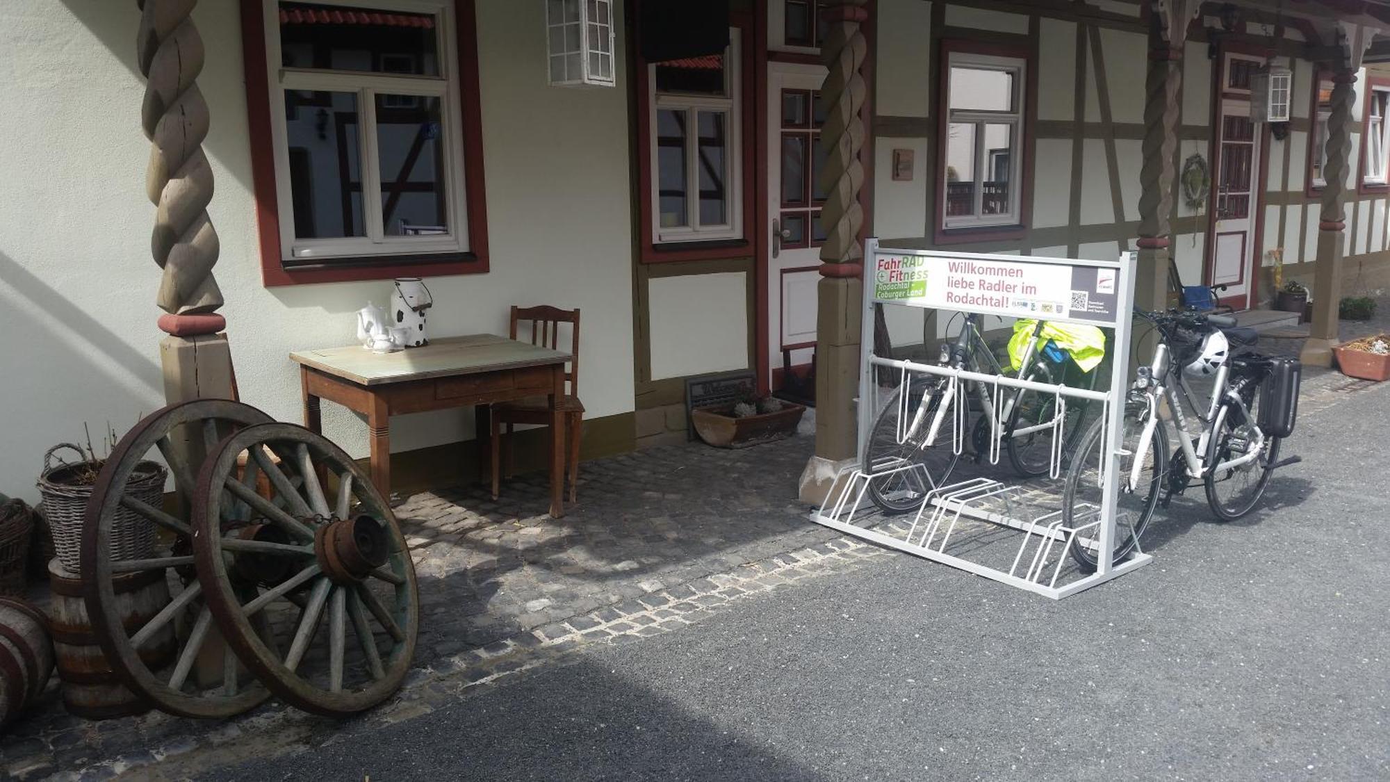 Cafe Im Hof- Bed & Breakfast Streufdorf Exterior foto