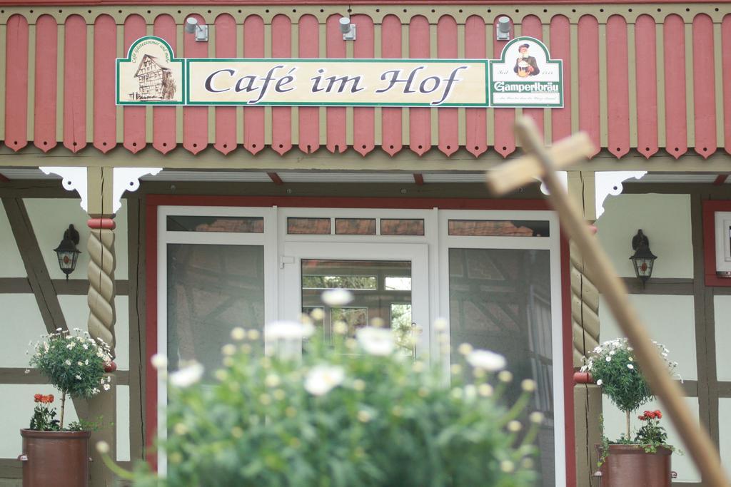 Cafe Im Hof- Bed & Breakfast Streufdorf Exterior foto