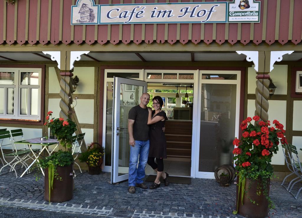 Cafe Im Hof- Bed & Breakfast Streufdorf Exterior foto
