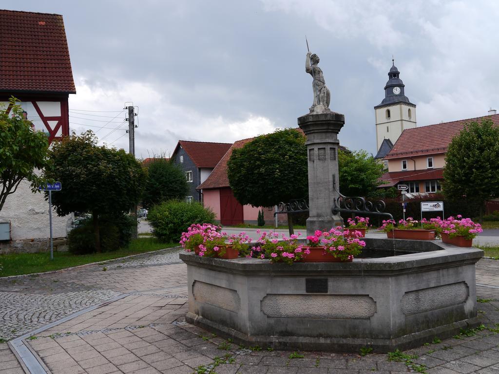 Cafe Im Hof- Bed & Breakfast Streufdorf Exterior foto