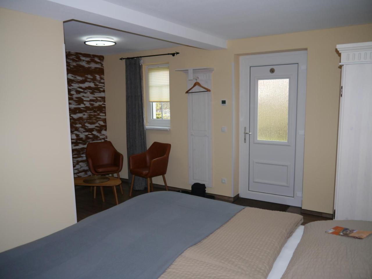 Cafe Im Hof- Bed & Breakfast Streufdorf Exterior foto